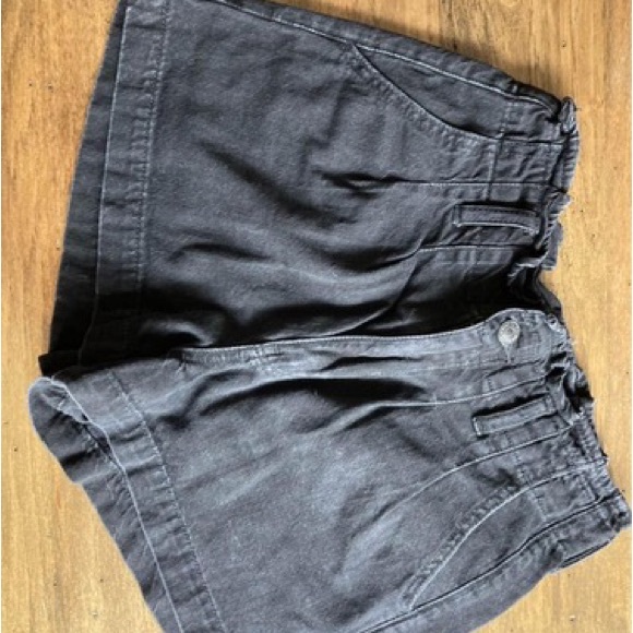 American Eagle Shorts - Size 2. - Picture 1 of 1